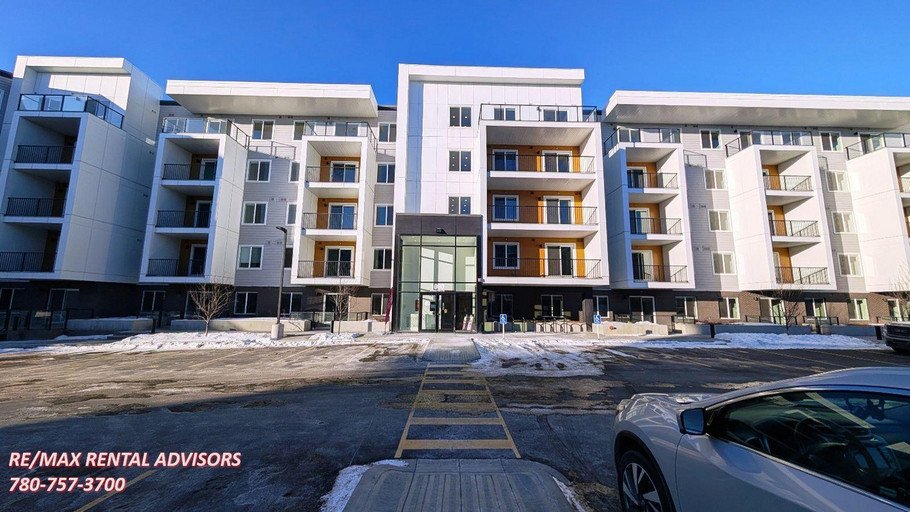 #1106 63 Corner Glen Crescent Northeast