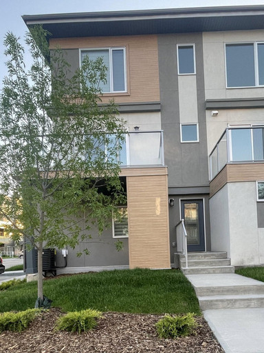  115 Shawnee Square Southwest