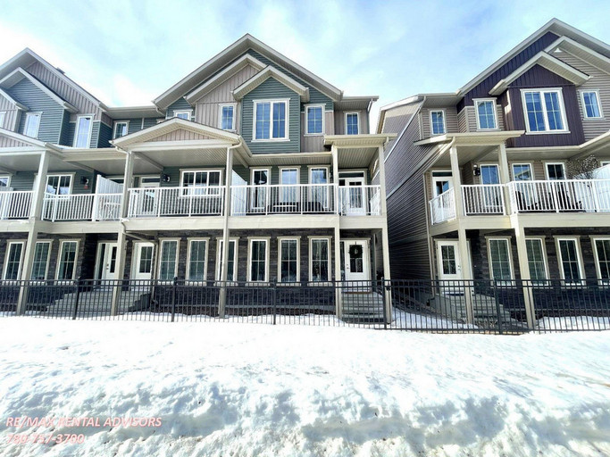  #18 1051 Graydon Hill Boulevard Southwest