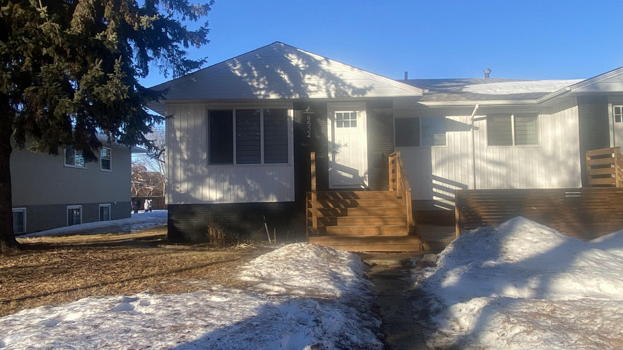 UPPER 8524 84 Avenue Northwest