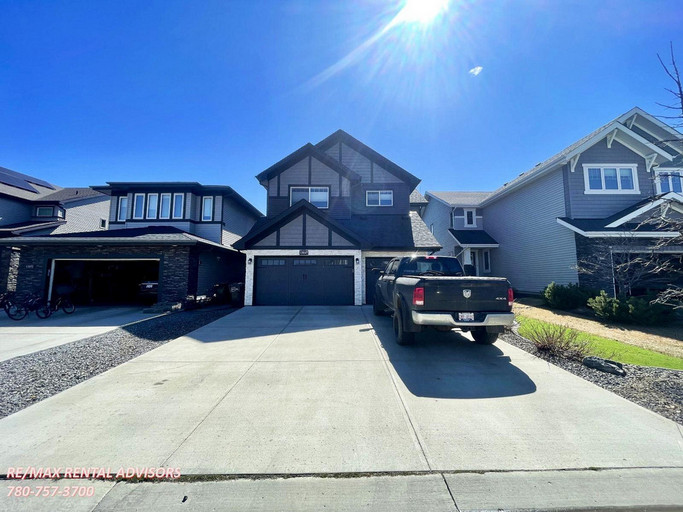 UPPER 13047 207 Street Northwest