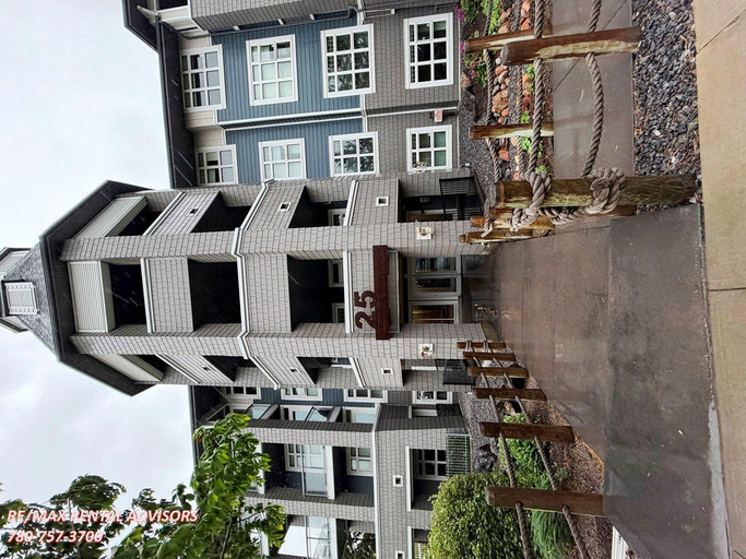  #33 25 Auburn Meadows Avenue Southeast