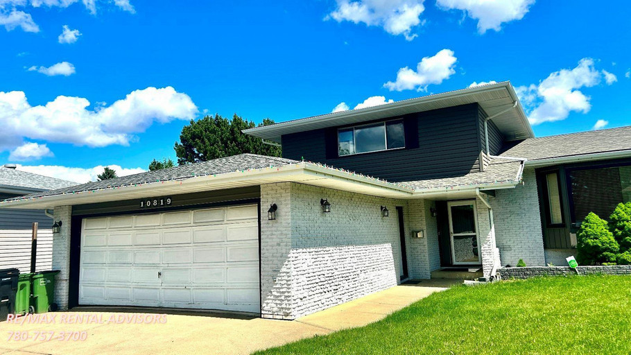 UPPER 10819 43 Avenue Northwest
