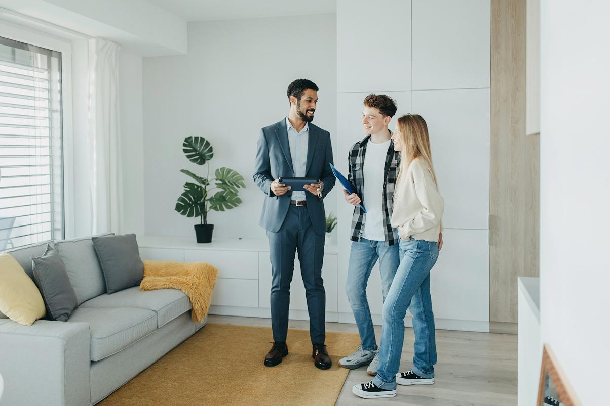 First-Time Renters: How to Prepare for an Apartment Tour Image
