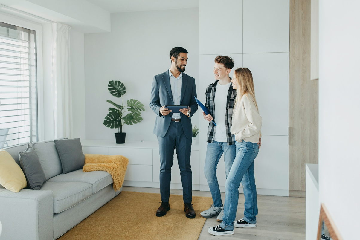 First-Time Renters: How to Prepare for an Apartment Tour Image