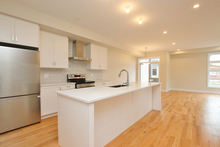 700 Horned Owl, 3BED 3BATH