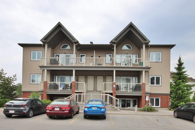 763 Cedar Creek Drive Unit I, Gloucester South | Move-In Ready Condo |