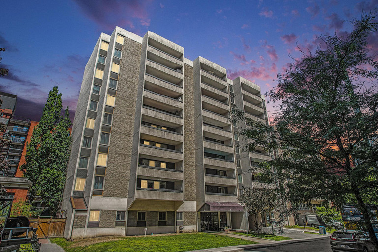 Unit 402-141 Somerset West - Available from June 1st 2026