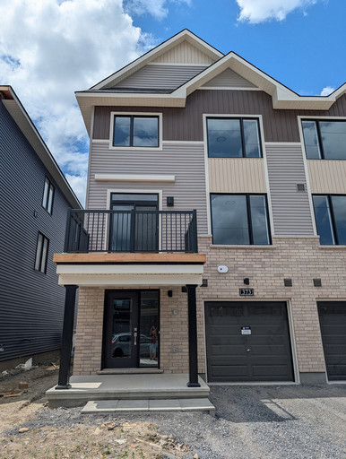 373 Bankside Way, Barrhaven - Move- In Ready - New Built Featured Properties