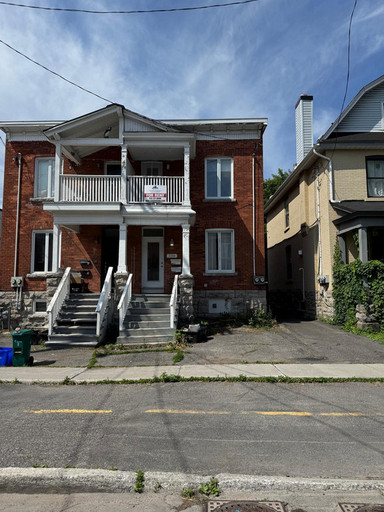 230 Percy Street - 2 Bedroom - Move-In Ready!