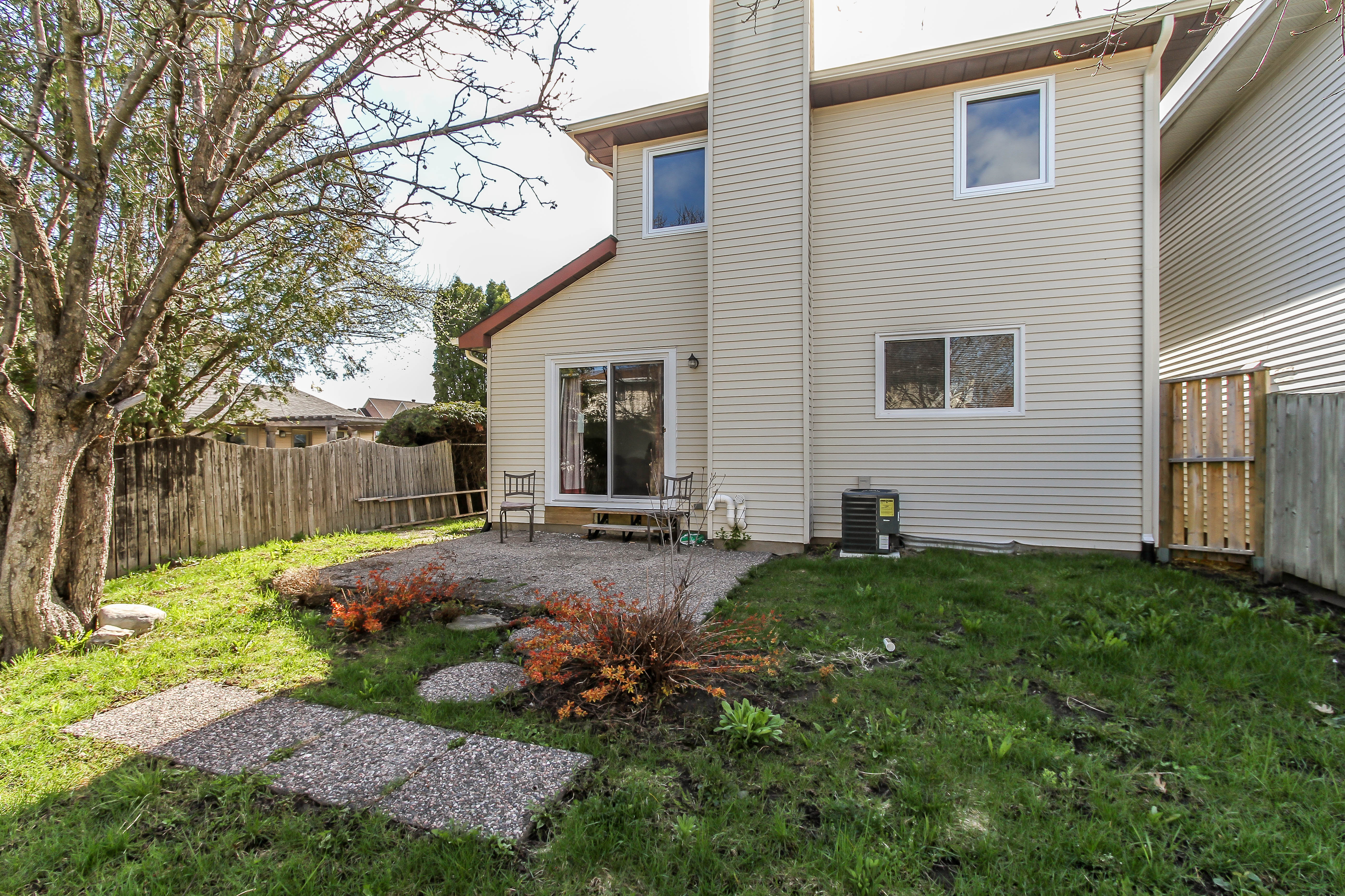 185 Craig Henry Drive Rent In Ottawa