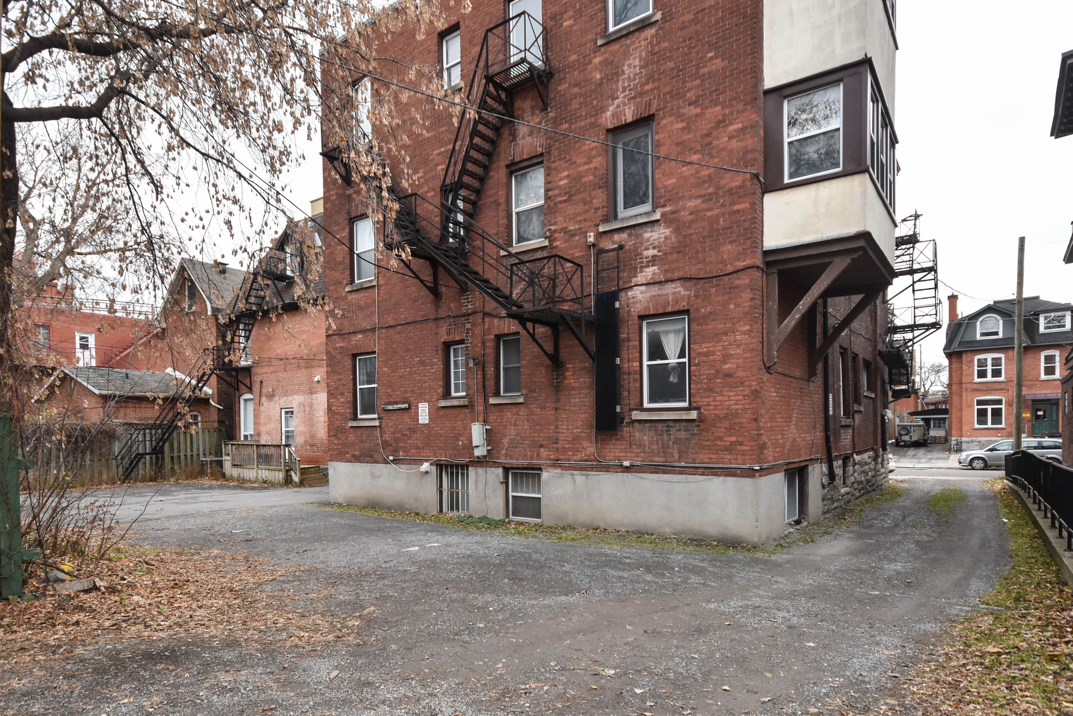 2305 Waverly Street Rent In Ottawa Property Management