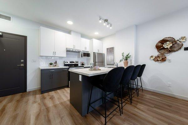 Elmora Apartments Meadowlark