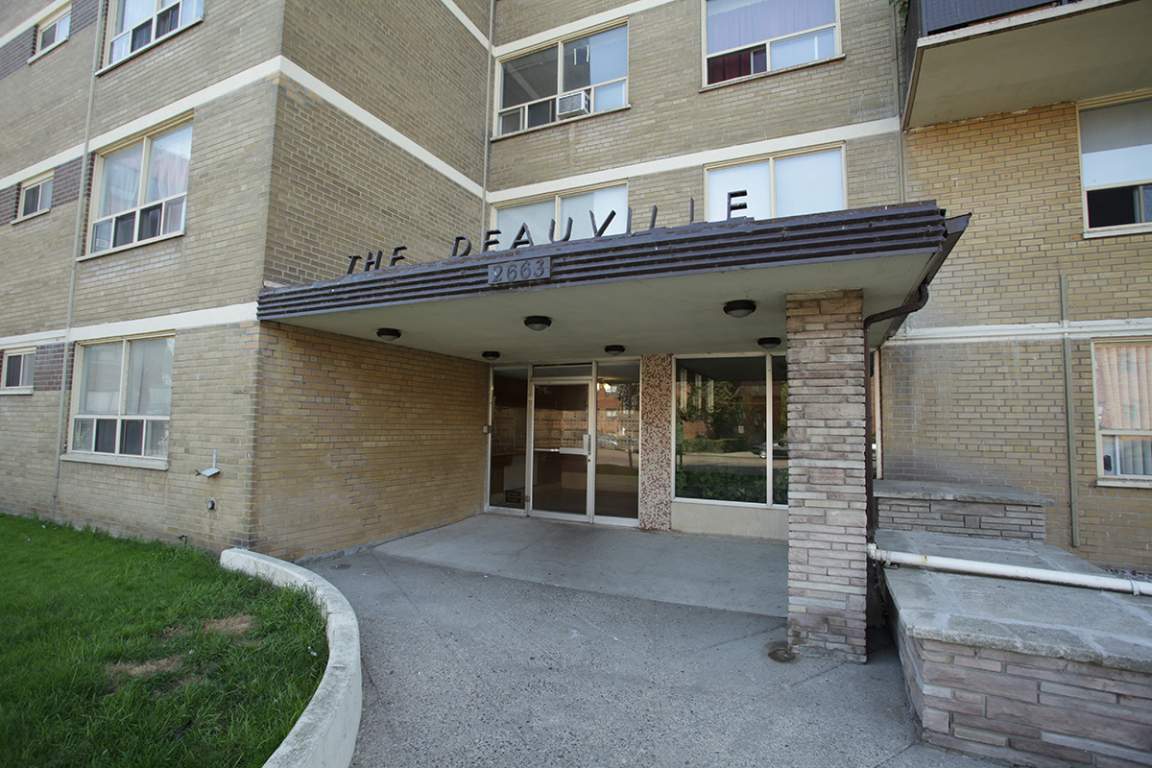 2663 Lakeshore Blvd. West Royal York Apartment Group