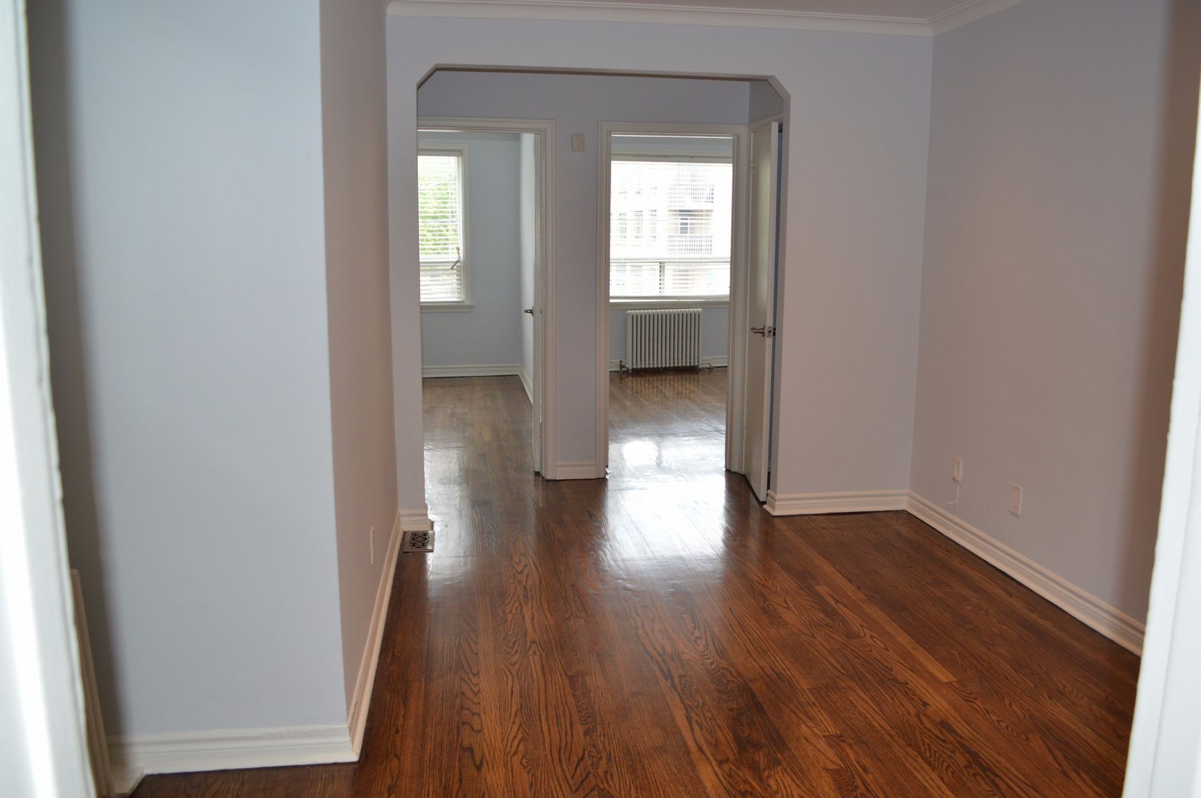 5126 Dundas Street, Toronto, Ontario M9A1C2 Apartment For Rent ID1303888