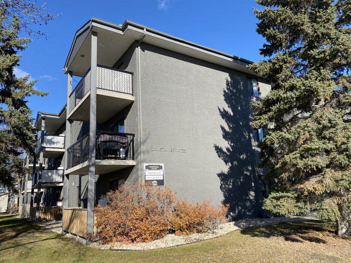 Davista Estates