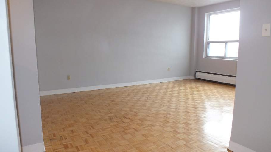 Sadler's Court Apartments Saickley