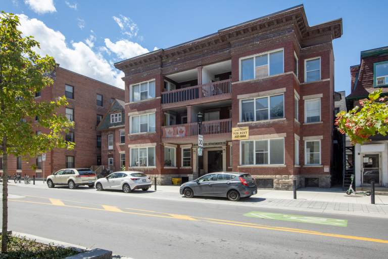 Holbrook Apartments