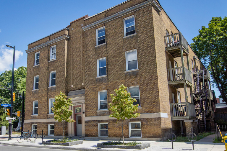 Royal Court Apartments Featured Properties
