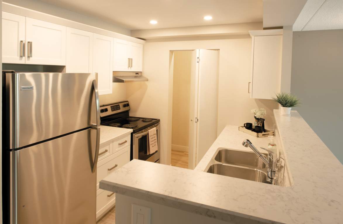 Rivergate Estates Shelter Canadian