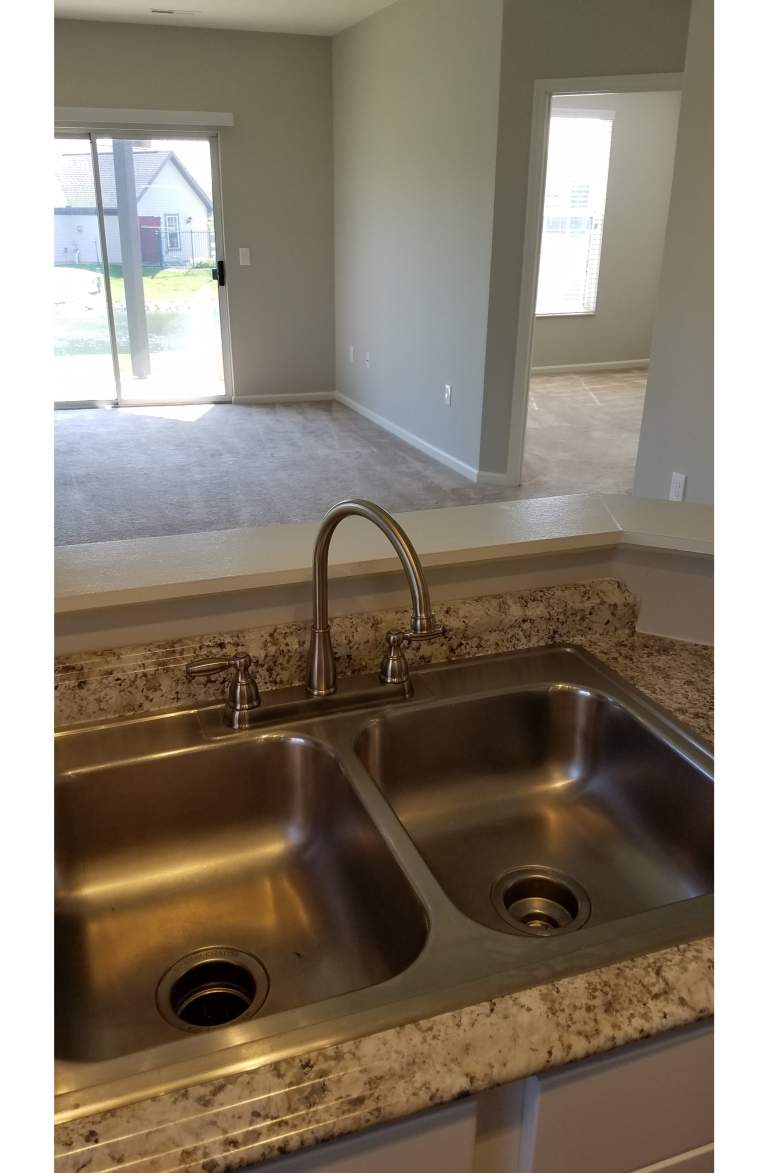 Luxury Apartments Spinnaker Cove Simms Management