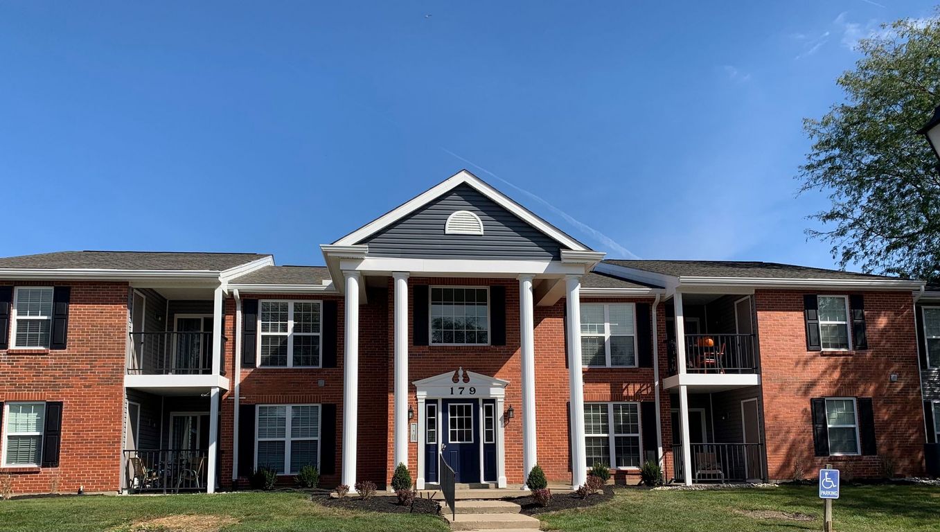 Harbour Club Apartments Simms Management