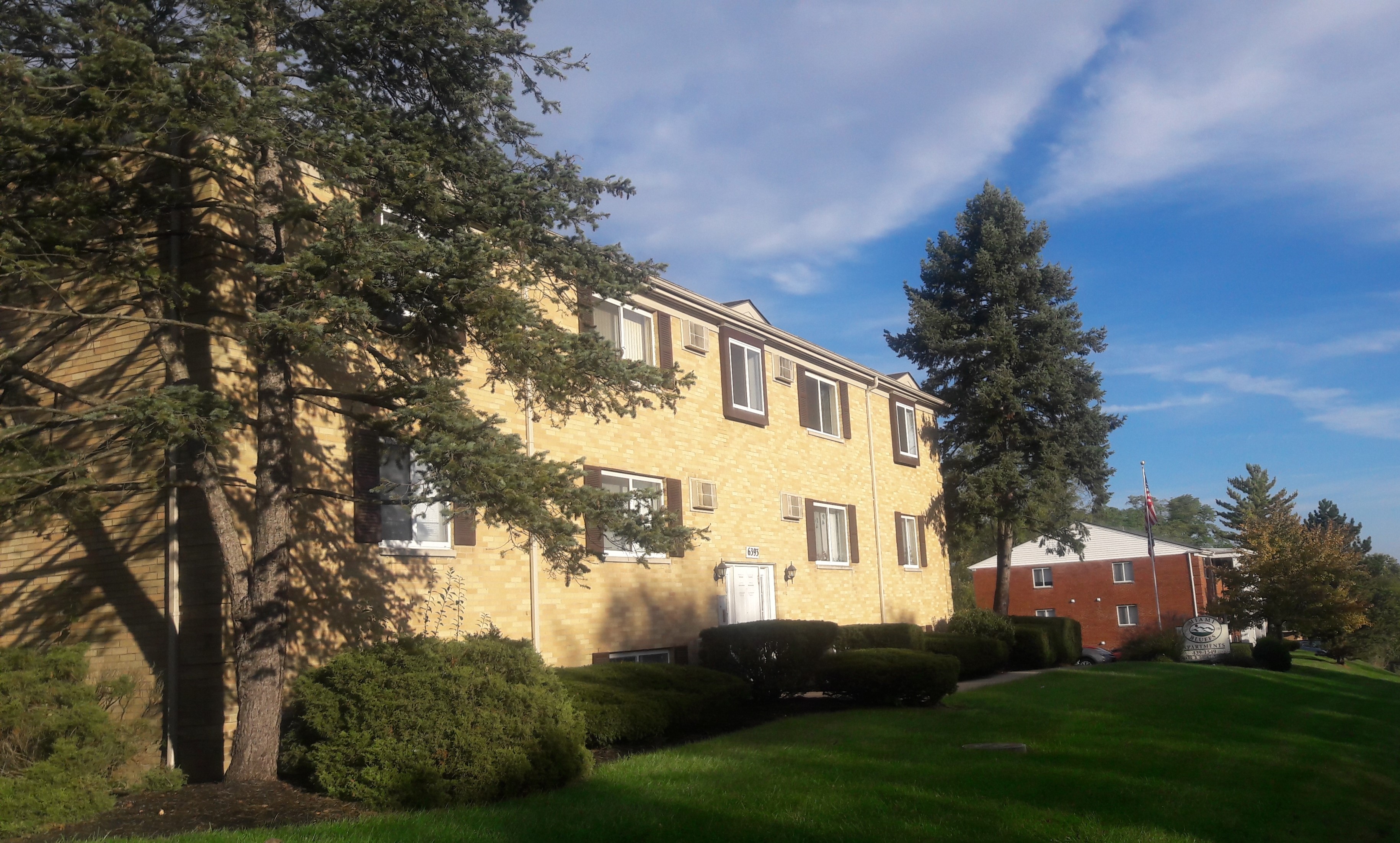 Miami Bluffs Apartments Simms Management