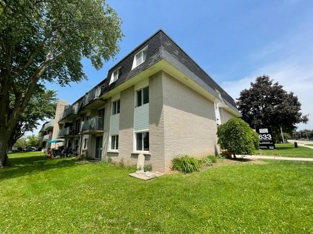 633 Barber Avenue North