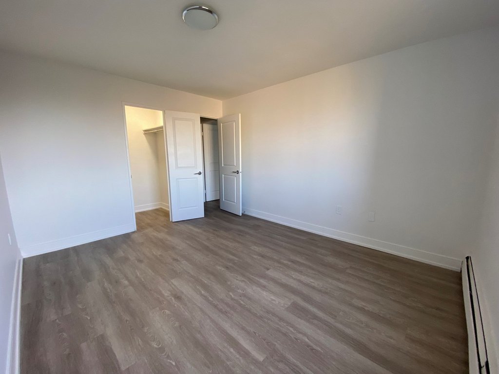 740 Kipps Lane SIREG Management Inc.