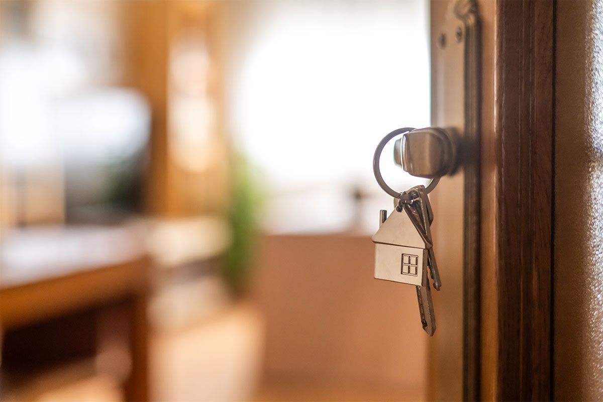 Building Credit Through Renting: Sandra’s Journey Image