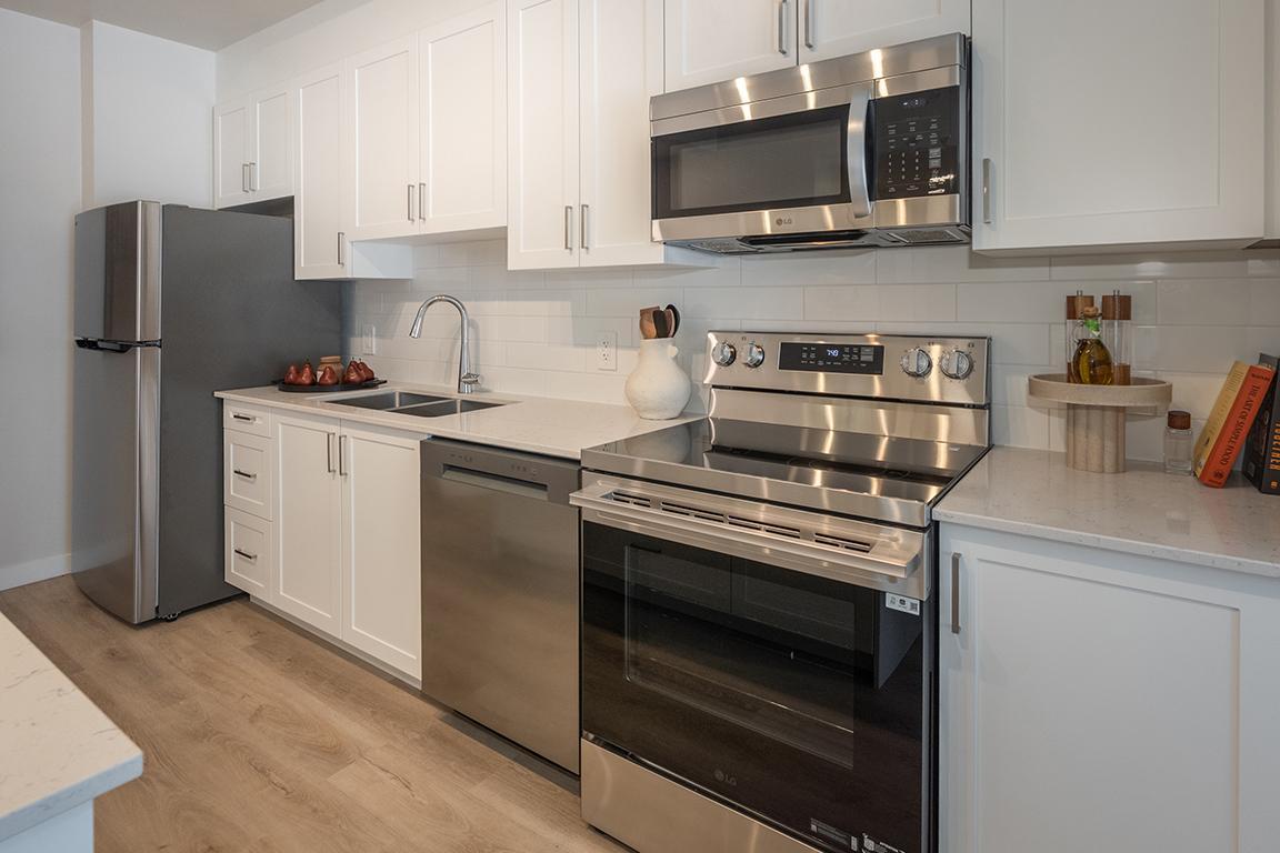 Baycrest Apartments - Bluff 4