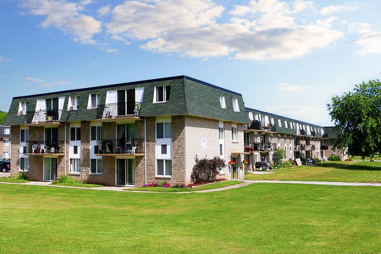 Bruce Manor Apartments