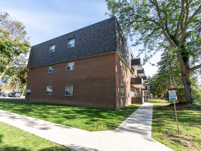 Lisgar Avenue Apartments