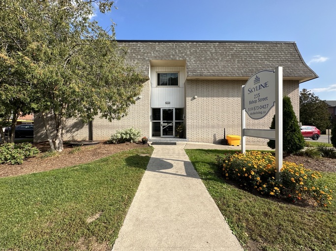 Skyway Estate Apartments