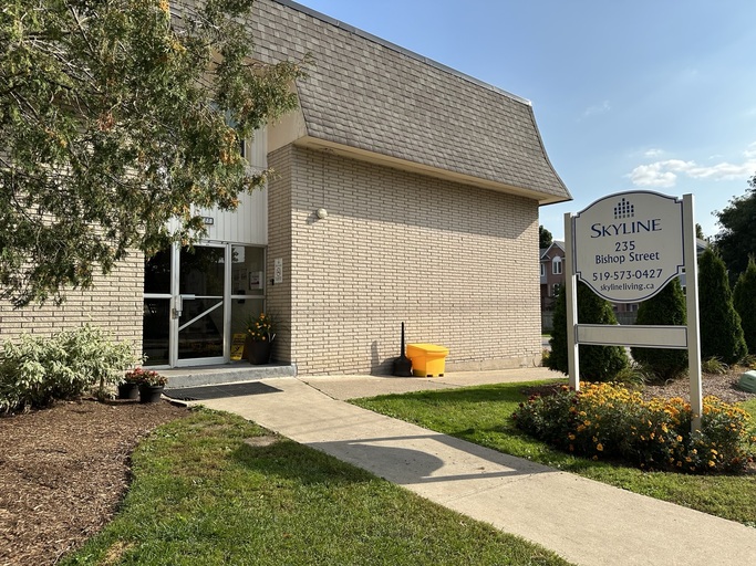 Skyway Estate Apartments