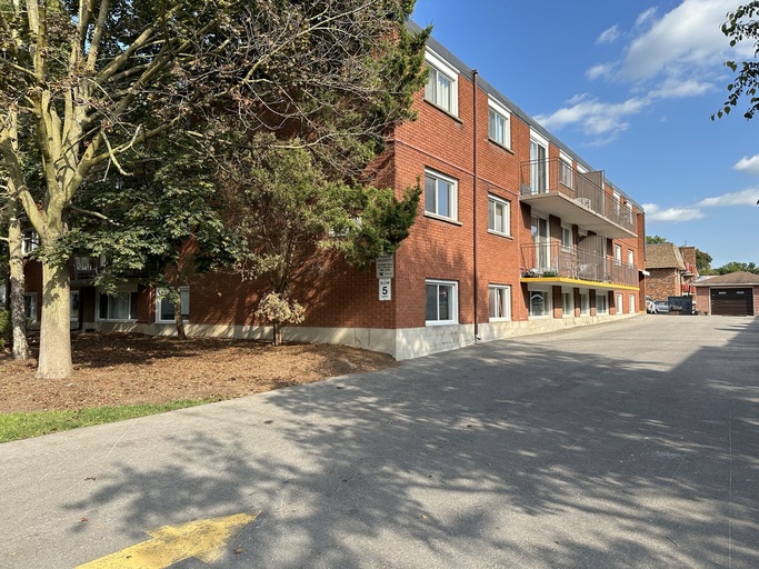 Queenston Apartments