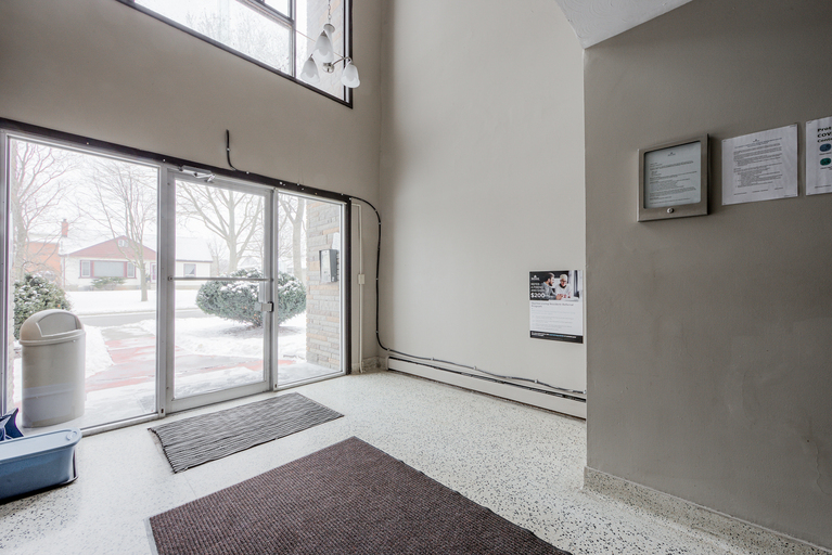 Queenston Apartments