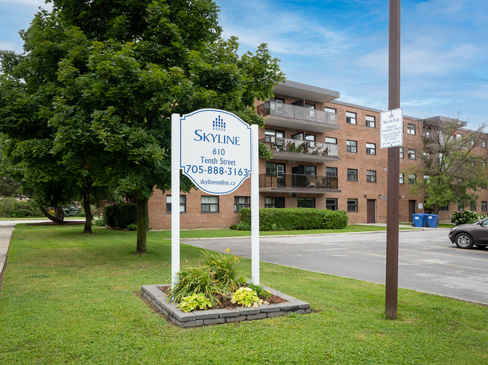 Applewood Apartments