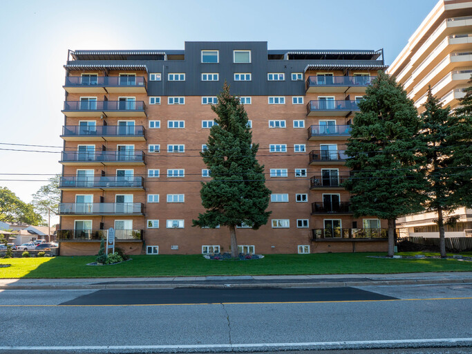 Buckingham Tower Apartments