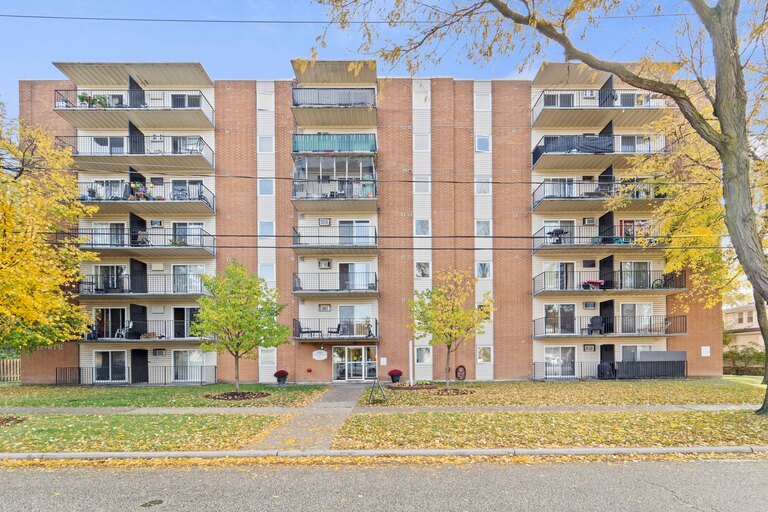 Sandwich Tower Apartments