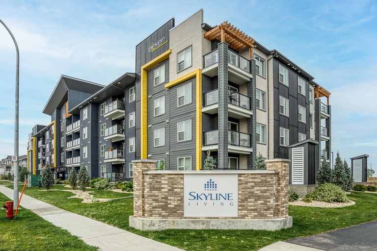 Addison Square Apartments