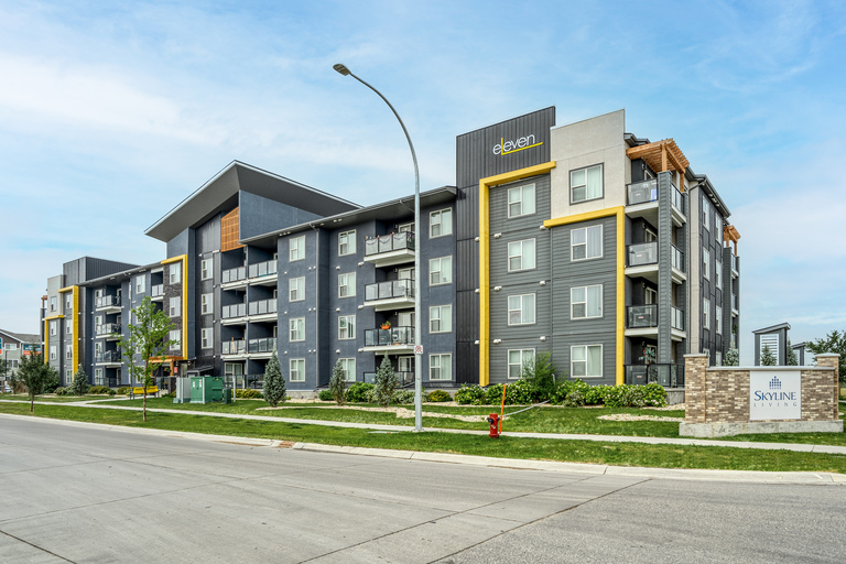 Addison Square Apartments