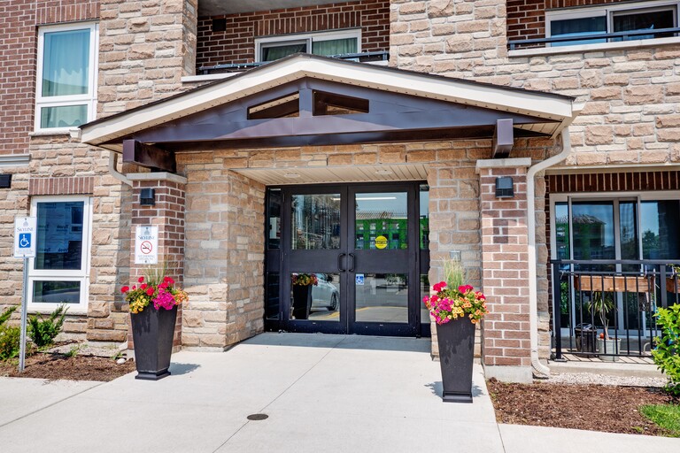 The Suites at Summerside Apartments