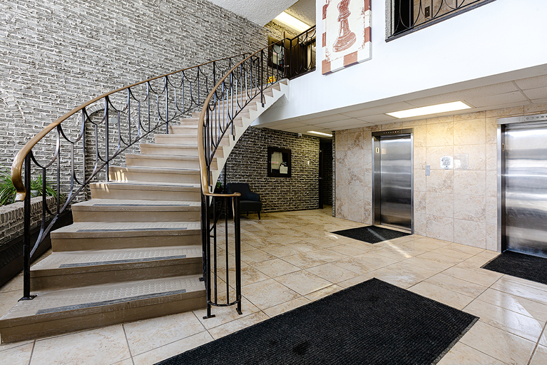 Lancelot Apartments