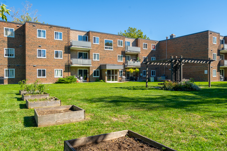 Devine Street Apartments