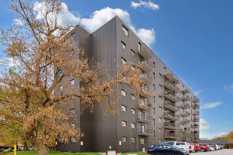 Regal Tower Apartments - Sarnia