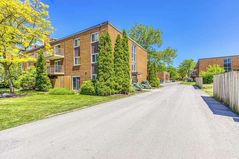 Henley and Cypress Gardens Apartments
