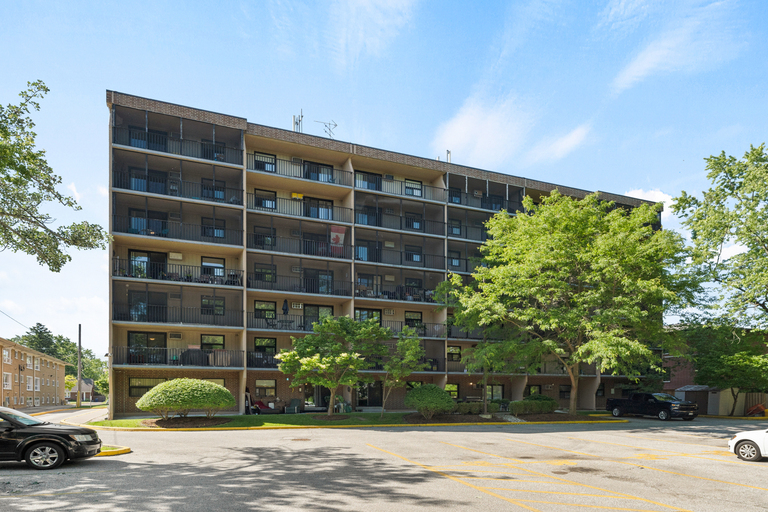 Janisse Tower Apartments