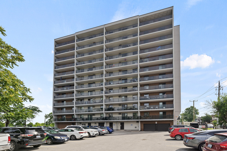 Royal Tower Apartments
