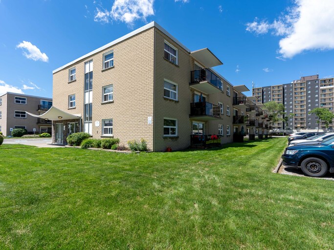Kingsway & Queensway Apartments